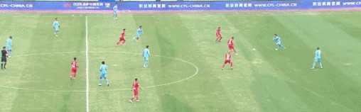 C7入口-半场：河南1-0云南，张宸梁失误送礼，姆布拉破门+屡失良机