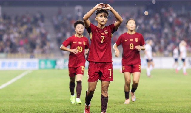 C7官网-中国女足1-2俄罗斯 队史首负对手 王霜世界波难救主 86分钟被绝杀